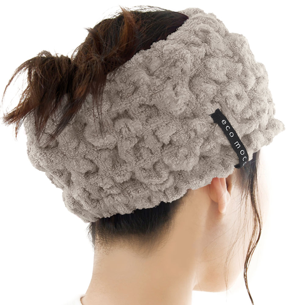 モコモコヘアバンドの着用イメージ